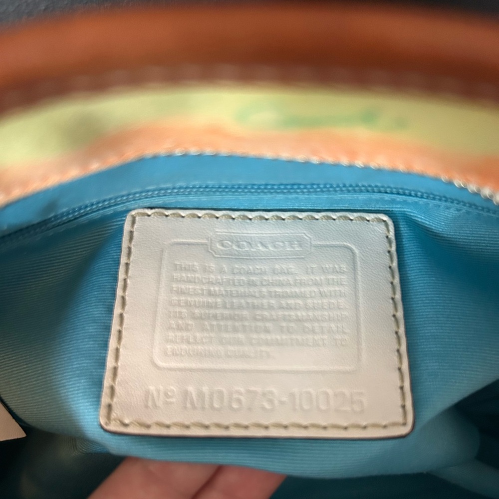 VINTAGE Coach Hamptons Watercolor Stripe Tote (M0673-10025) - Picture 11 of 15